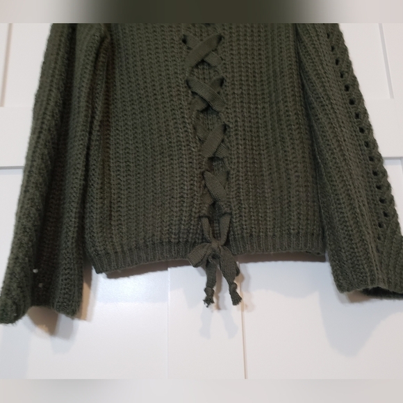ARIANNA By Howard's Chunky Knit Olive Green Sweater Criss Cross Back Siz… - Picture 12 of 12
